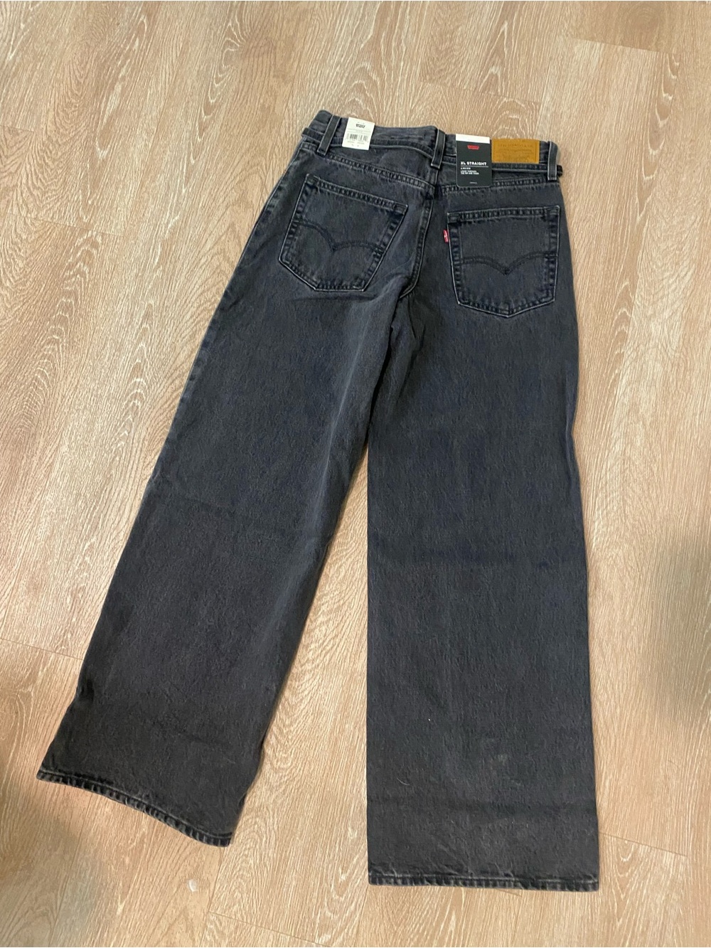 NWT Levi’s XL Straight Jean in Black (wide leg) - Picture 6 of 6